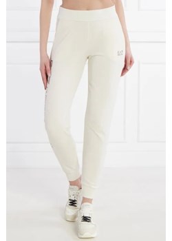 EA7 Spodnie dresowe | Regular Fit ze sklepu Gomez Fashion Store w kategorii Spodnie damskie - zdjęcie 172987485