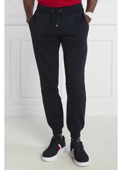 Tommy Hilfiger Spodnie dresowe | Regular Fit ze sklepu Gomez Fashion Store w kategorii Spodnie męskie - zdjęcie 172987635