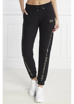 EA7 Spodnie dresowe | Regular Fit ze sklepu Gomez Fashion Store w kategorii Spodnie damskie - zdjęcie 172988298