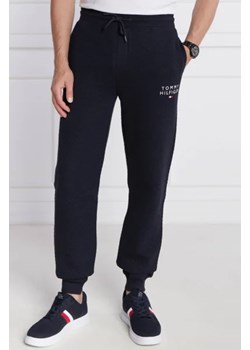 Tommy Hilfiger Spodnie dresowe HWK TRACK PANT QUILTED | Regular Fit ze sklepu Gomez Fashion Store w kategorii Spodnie męskie - zdjęcie 172988397