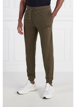 Tommy Hilfiger Spodnie dresowe | Regular Fit ze sklepu Gomez Fashion Store w kategorii Spodnie męskie - zdjęcie 172990787