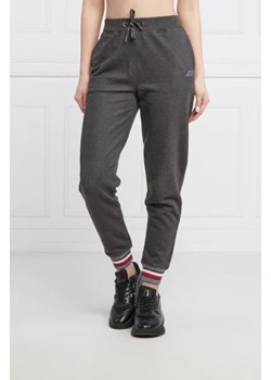 Tommy Sport Spodnie dresowe | Regular Fit ze sklepu Gomez Fashion Store w kategorii Spodnie damskie - zdjęcie 172991027