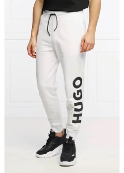 HUGO Spodnie dresowe Darlowe | Regular Fit ze sklepu Gomez Fashion Store w kategorii Spodnie męskie - zdjęcie 172996469