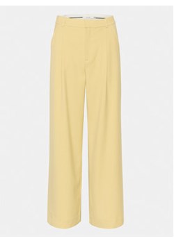 Gestuz Spodnie materiałowe Paula 10906861 Żółty Relaxed Fit ze sklepu MODIVO w kategorii Spodnie damskie - zdjęcie 172999539