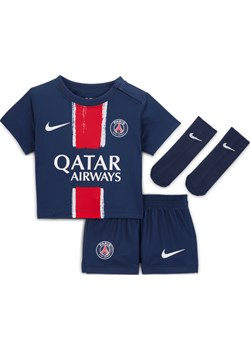Trzyczęściowy strój piłkarski dla niemowląt i maluchów Nike Paris Saint-Germain Stadium 2024 (wersja domowa) – replika - Niebieski ze sklepu Nike poland w kategorii Komplety niemowlęce - zdjęcie 173004746