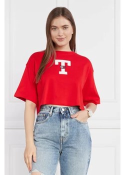 Tommy Jeans T-shirt TJW OVR CRP LETTERMAN FLAG TEE | Cropped Fit ze sklepu Gomez Fashion Store w kategorii Bluzki damskie - zdjęcie 173009987