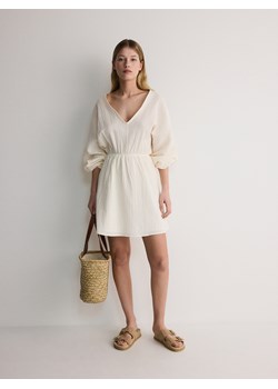 Reserved - Muślinowa sukienka - złamana biel ze sklepu Reserved w kategorii Sukienki - zdjęcie 173013045