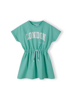 Dresowa sukienka dziewczęca z wiązaniem London zielona ze sklepu 5.10.15 w kategorii Sukienki dziewczęce - zdjęcie 173013386