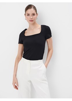 Mohito - Prążkowana czarna koszulka - czarny ze sklepu Mohito w kategorii Bluzki damskie - zdjęcie 173013786