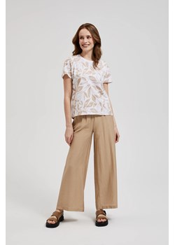 Bluza z okrągłym dekoltem i wzorem liści beżowa ze sklepu Moodo.pl w kategorii Bluzki damskie - zdjęcie 173014975