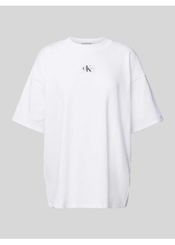 T-shirt z naszywką z logo ze sklepu Peek&Cloppenburg  w kategorii Bluzki damskie - zdjęcie 173021656