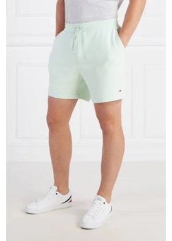Tommy Jeans Szorty TJM REG CLASSIC | Regular Fit ze sklepu Gomez Fashion Store w kategorii Spodenki męskie - zdjęcie 173027019