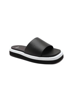 BOSS BLACK Klapki Allie Slide-FL ze sklepu Gomez Fashion Store w kategorii Klapki damskie - zdjęcie 173046608