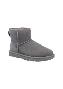 UGG Skórzane śniegowce W Classic Mini II ze sklepu Gomez Fashion Store w kategorii Śniegowce damskie - zdjęcie 173088085