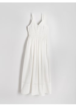 Reserved - Sukienka z ażurową górą - biały ze sklepu Reserved w kategorii Sukienki - zdjęcie 173117018