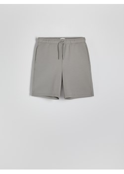 Reserved - Dresowe szorty regular fit - jasnozielony ze sklepu Reserved w kategorii Spodenki męskie - zdjęcie 173117085