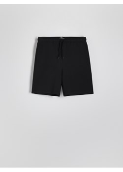 Reserved - Dresowe szorty regular fit - czarny ze sklepu Reserved w kategorii Spodenki męskie - zdjęcie 173117087
