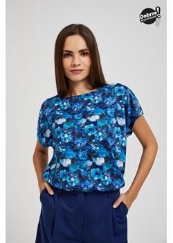 Bluzka w kwiaty niebieska ze sklepu Moodo.pl w kategorii Bluzki damskie - zdjęcie 173118017