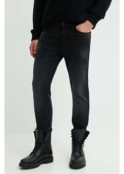 HUGO jeansy męskie kolor czarny 50524229 ze sklepu ANSWEAR.com w kategorii Jeansy męskie - zdjęcie 173122749