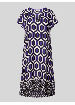 Sukienka o długości do kolan z graficznym wzorem ze sklepu Peek&Cloppenburg  w kategorii Sukienki - zdjęcie 173124235