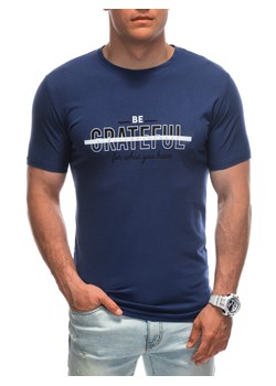 T-shirt męski z nadrukiem 1947S - ciemnoniebieski ze sklepu Edoti w kategorii T-shirty męskie - zdjęcie 173128028