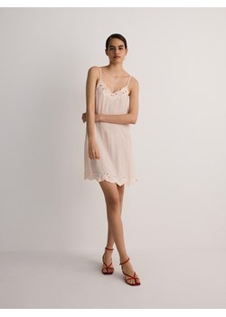 Reserved - Sukienka na ramiączkach - brzoskwiniowy ze sklepu Reserved w kategorii Sukienki - zdjęcie 173139695