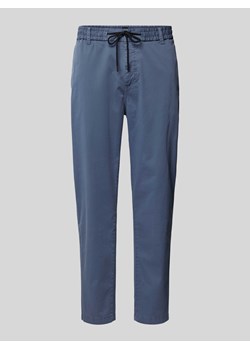 Chinosy o kroju tapered fit z elastycznym pasem ze sklepu Peek&Cloppenburg  w kategorii Spodnie męskie - zdjęcie 173154619