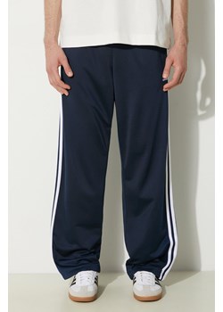 adidas Originals spodnie dresowe Adicolor Classics Firebird kolor granatowy wzorzyste IM9471 ze sklepu PRM w kategorii Spodnie męskie - zdjęcie 173258048