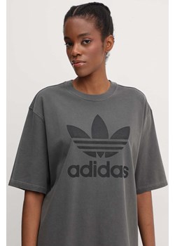 adidas Originals t-shirt bawełniany Washed Trefoil Tee damski kolor szary IN2268 ze sklepu PRM w kategorii Bluzki damskie - zdjęcie 173258166