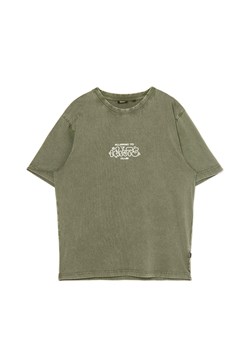 Cropp - Zielona koszulka z efektem sprania - zielony ze sklepu Cropp w kategorii T-shirty męskie - zdjęcie 173276869