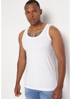 Biała Klasyczna Koszulka Bez Rękawów Tank Top Clecotia ze sklepu Born2be Odzież w kategorii Podkoszulki męskie - zdjęcie 173278508