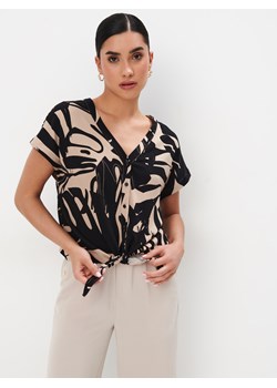 Mohito - Wiskozowa bluzka - beżowy ze sklepu Mohito w kategorii Bluzki damskie - zdjęcie 173280245