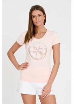 GUESS Różowy t-shirt 4G LOGO TEE, Wybierz rozmiar L ze sklepu outfit.pl w kategorii Bluzki damskie - zdjęcie 173281475