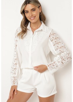 Biała Koszula o Klasycznym Kroju z Guzikami Nestazoe ze sklepu Born2be Odzież w kategorii Koszule damskie - zdjęcie 173285788