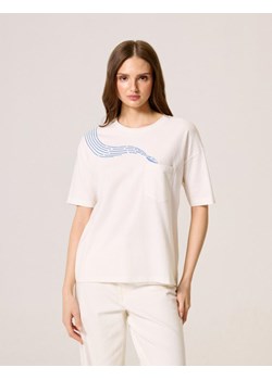 Koszulka KALSJA Off White XS ze sklepu Diverse w kategorii Bluzki damskie - zdjęcie 173291047