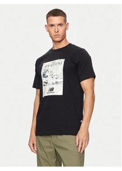 New Balance T-Shirt Poster MT41595 Czarny Regular Fit ze sklepu MODIVO w kategorii T-shirty męskie - zdjęcie 173292618