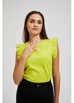 Bluzka z falbaną na ramionach limonkowa ze sklepu Moodo.pl w kategorii Bluzki damskie - zdjęcie 173298028