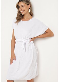 Biała Sukienka pudełkowa z Materiałowym Paskiem Imoolia ze sklepu Born2be Odzież w kategorii Sukienki - zdjęcie 173301127