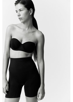 H & M - Szorty modelujące push-up - Czarny ze sklepu H&M w kategorii Majtki damskie - zdjęcie 173311638