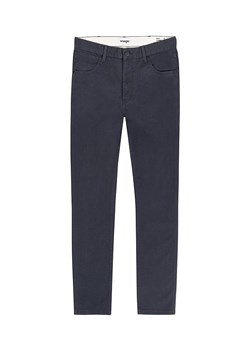 Wrangler Spodnie chino - Slim fit - w kolorze granatowym ze sklepu Limango Polska w kategorii Spodnie męskie - zdjęcie 173313328