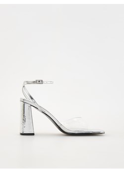 Reserved - Metaliczne sandały na słupku - srebrny ze sklepu Reserved w kategorii Sandały damskie - zdjęcie 173329209