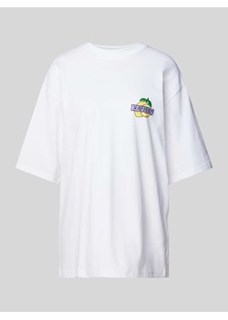 T-shirt o kroju oversized z nadrukiem z logo ze sklepu Peek&Cloppenburg  w kategorii Bluzki damskie - zdjęcie 173329849