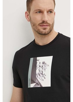 Calvin Klein t-shirt bawełniany męski kolor czarny z nadrukiem K10K113108 ze sklepu ANSWEAR.com w kategorii T-shirty męskie - zdjęcie 173337168
