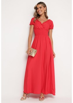 Czerwona Wiskozowa Sukienka z Gumką w Pasie i Trójkątnym Dekoltem Quneri ze sklepu Born2be Odzież w kategorii Sukienki - zdjęcie 173338698