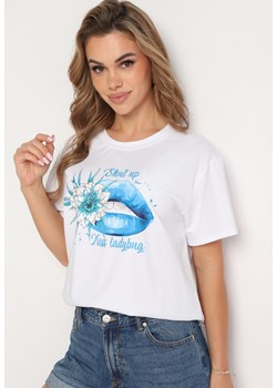 Niebieski T-shirt z Bawełny z Ozdobnym Printem Xarilla ze sklepu Born2be Odzież w kategorii Bluzki damskie - zdjęcie 173338798