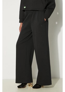 adidas Originals spodnie dresowe kolor czarny gładkie II8024 ze sklepu PRM w kategorii Spodnie damskie - zdjęcie 173339006