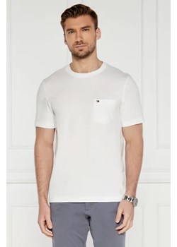 Tommy Hilfiger T-shirt POCKET TEE | Regular Fit ze sklepu Gomez Fashion Store w kategorii T-shirty męskie - zdjęcie 173339576
