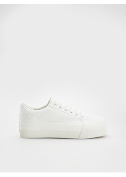 Reserved - Sneakersy na grubej podeszwie - złamana biel ze sklepu Reserved w kategorii Trampki damskie - zdjęcie 173352377