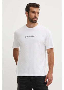 Calvin Klein t-shirt bawełniany męski kolor biały wzorzysty ze sklepu ANSWEAR.com w kategorii T-shirty męskie - zdjęcie 173354858