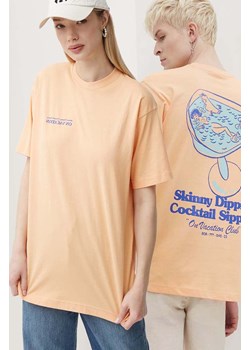 On Vacation t-shirt bawełniany Skinny Dippin&apos; Cocktail Sippin&apos; kolor pomarańczowy z nadrukiem OVC T151 ze sklepu ANSWEAR.com w kategorii T-shirty męskie - zdjęcie 173355395